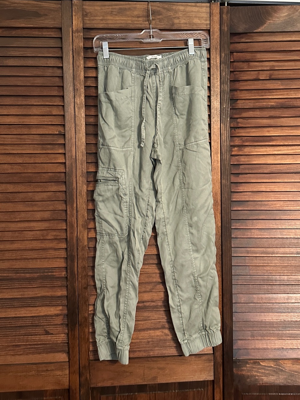 Women’s Light Green Cargo Jogger Pants - Size Small